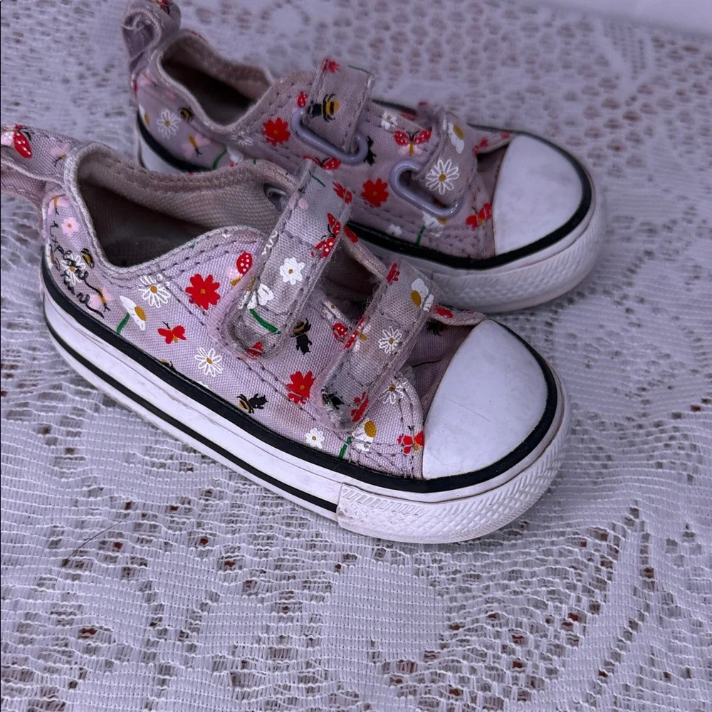 NWOT Converse infant explore nature strap All Star super cute for holidays 4